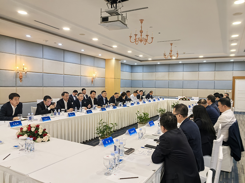 召開成員企業(yè)座談會(huì).jpg