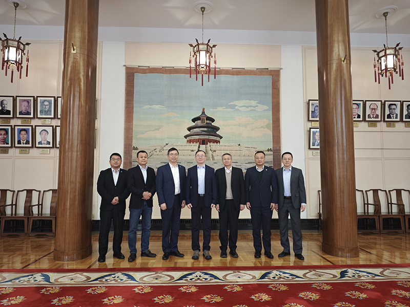 陳觀福一行與駐波蘭大使會(huì)談.jpg