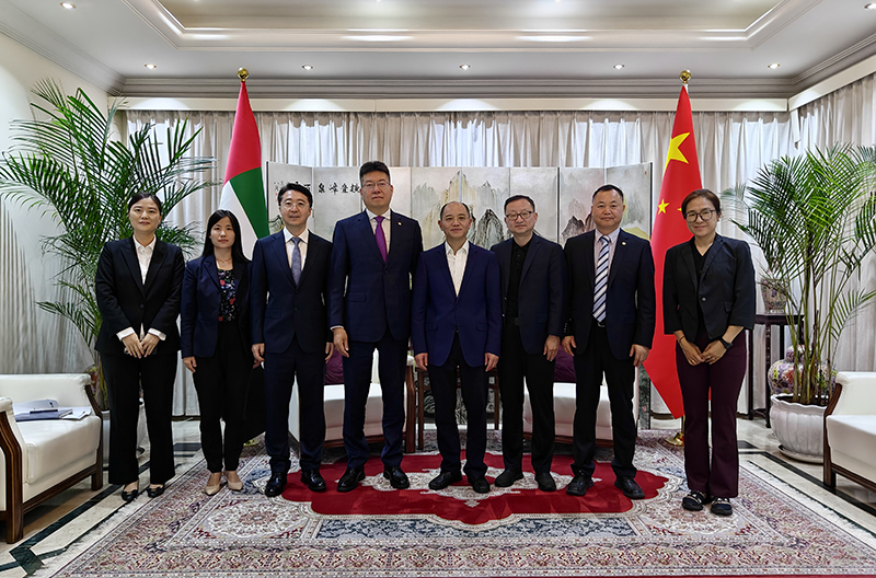 與大使合照.jpg